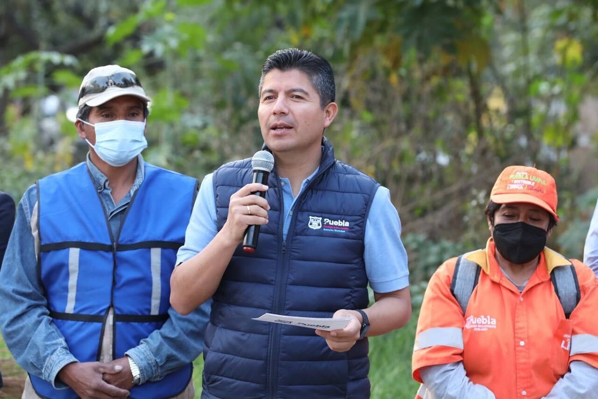 Eduardo Rivera va por la limpieza integral del Bulevar Forjadores 1 Imagen de iOS 306