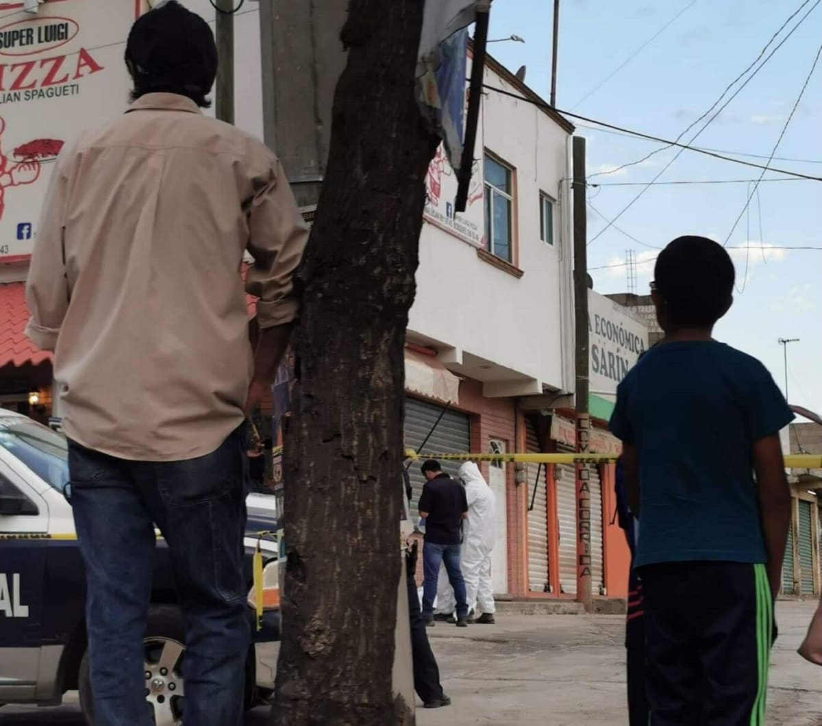 Asesinan a un hombre frente a la pizzería "Luigi" en Bosques de San Sebastián 6 Bosques de San Sebastián