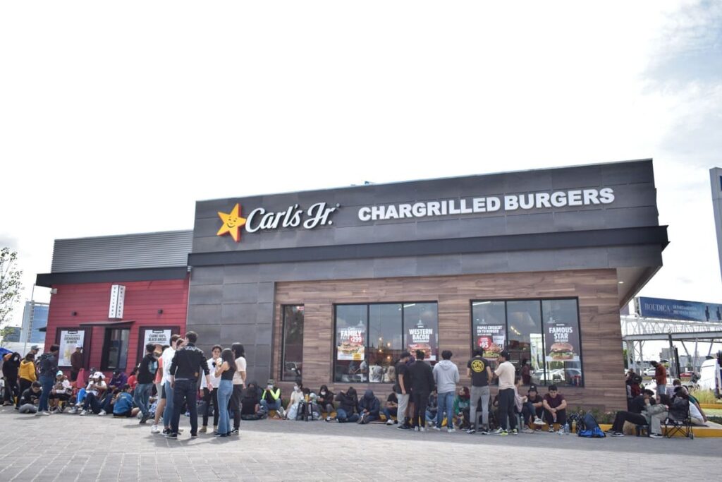 Inauguracion Carls Junior Atlixcayotl 1