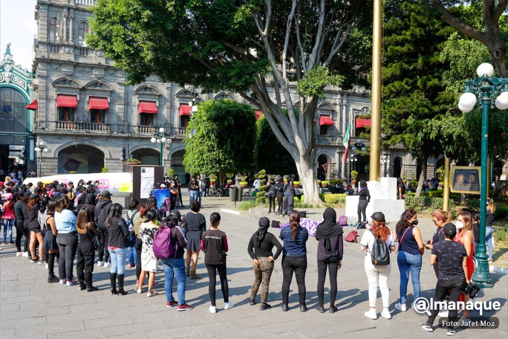Luto nacional se manifiestan en Puebla por la vida de las mujeres 8