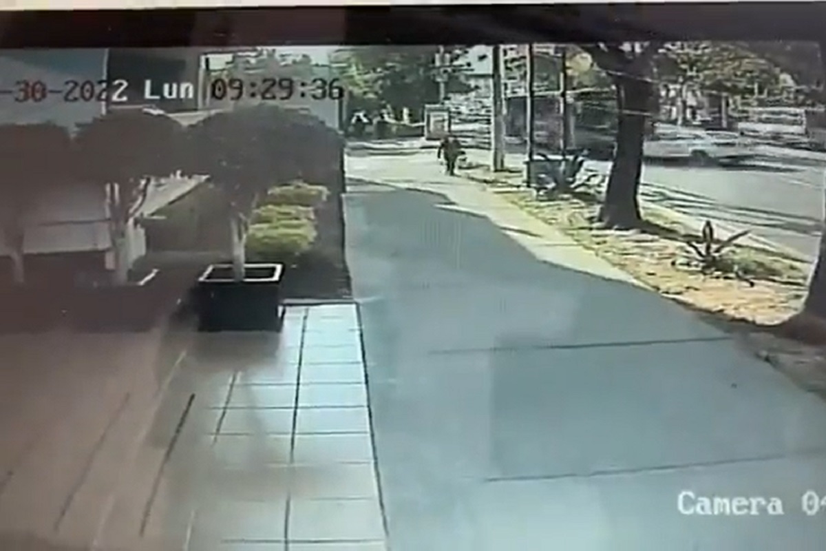 ¿Quién tuvo la culpa? Autobús se impacta contra un poste y deja 21 lesionados en CDMX (VIDEO) 2 choque