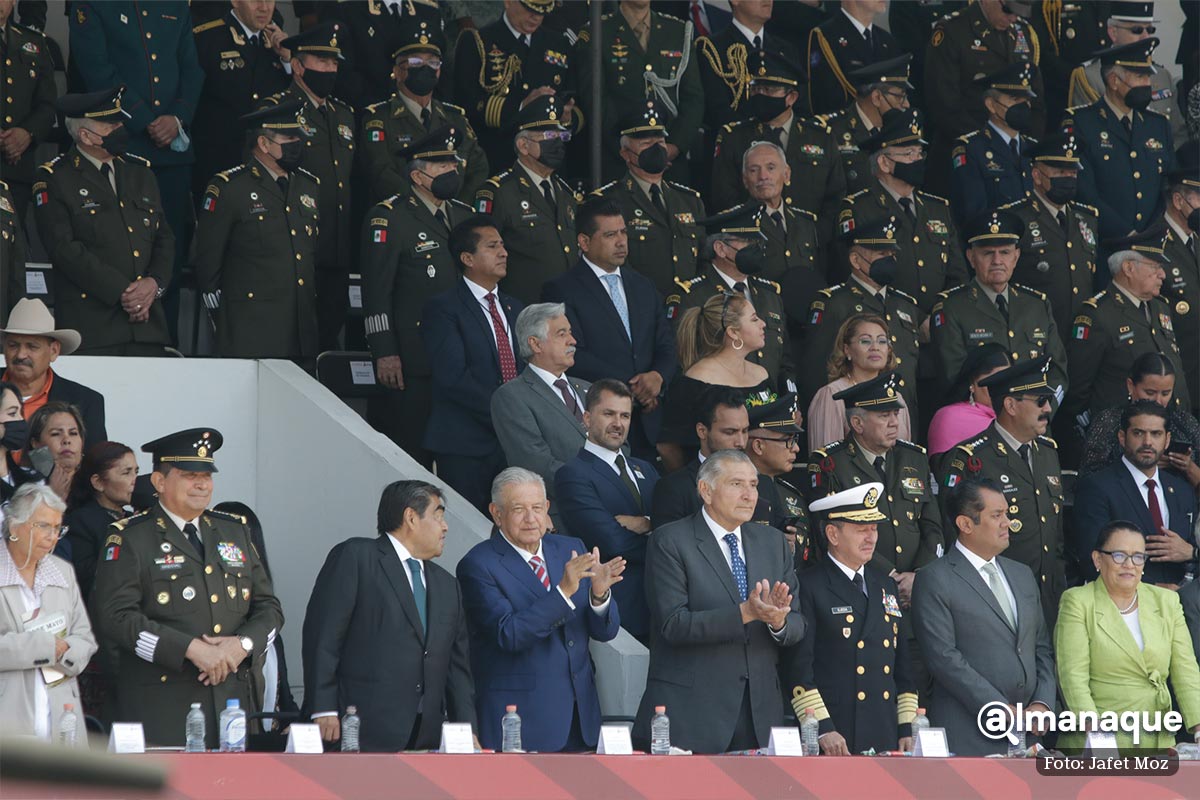 desfile 5 de mayo Puebla 2022 presidium 2