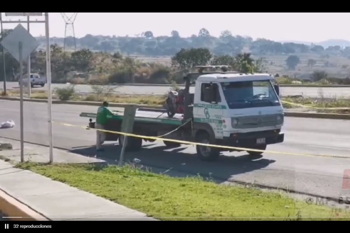 Motociclista pierde el control y muere en Bosques de Chapultepec en Puebla 2 nino llora por su television 1
