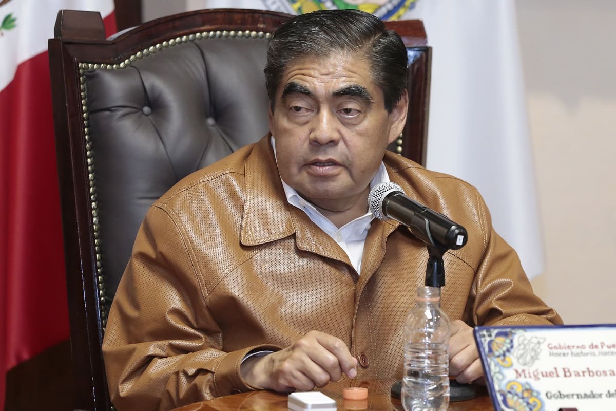 Barbosa anuncia construcción de hospital para hemodiálisis en Puebla 4 uso de cubrebocas voluntario barbosa 1