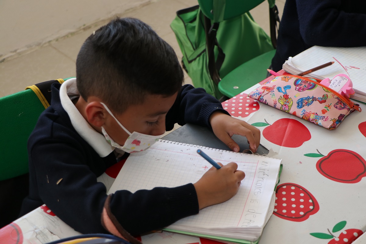 ¿Cómo obtener una beca de mil 400 pesos que ofrece la SEP de Puebla? 2 Imagen Secretaria de Educacion Boletin No. 080 3