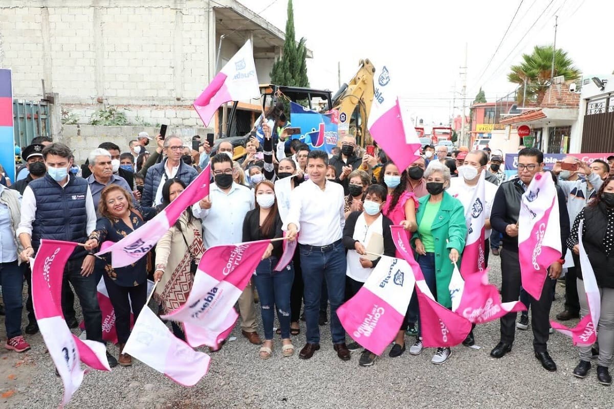 Vecinos ponen manos a la obra con el Ayuntamiento para mejorar su calle 2 Imagen de iOS 3 1 1