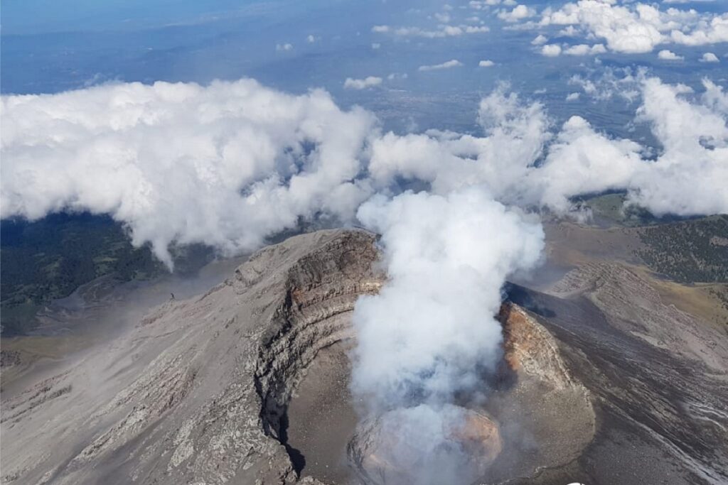 crater popocatepetl