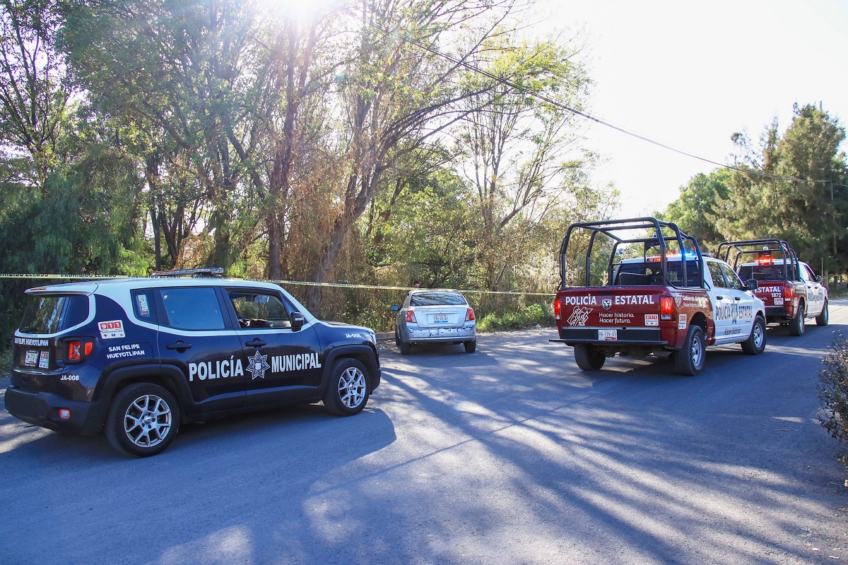Abandonan cadáver con el tiro de gracia en San Sebastián de Aparicio 2 policia estatal 1