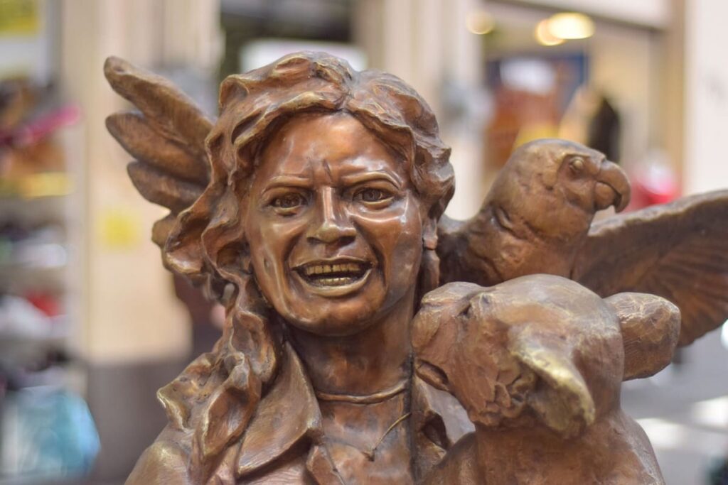 portada robo a estatuas de bronce 1