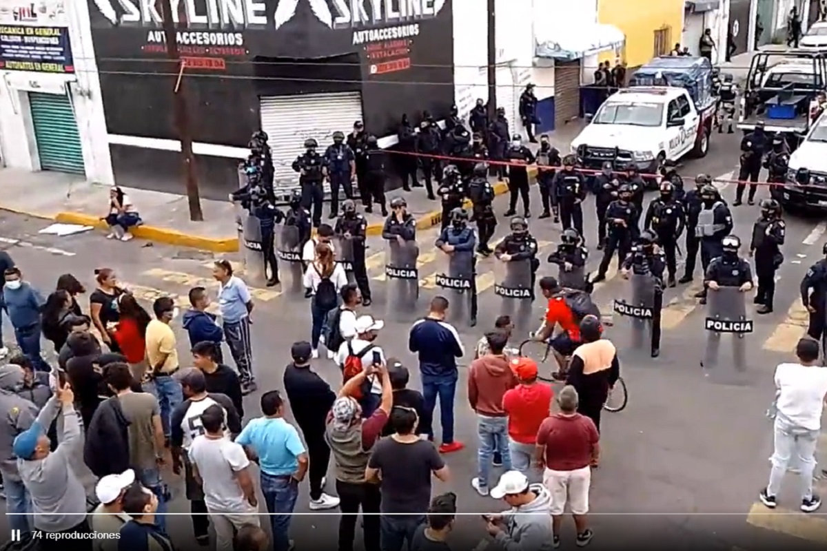 Comerciantes de la 46 argumentan que tienen facturas de autopartes decomisadas: “no son robadas” 2 46 poniente