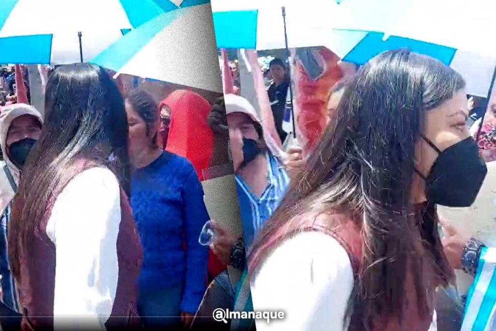 Claudia Rivera abucheada votacion MORENA Puebla