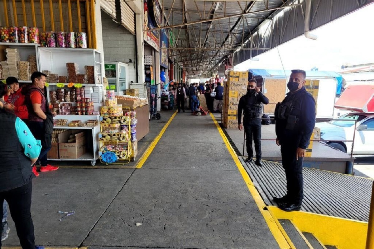 Ayuntamiento de Puebla realiza labores de mantenimiento en la Central de Abasto 1 Imagen de iOS 194