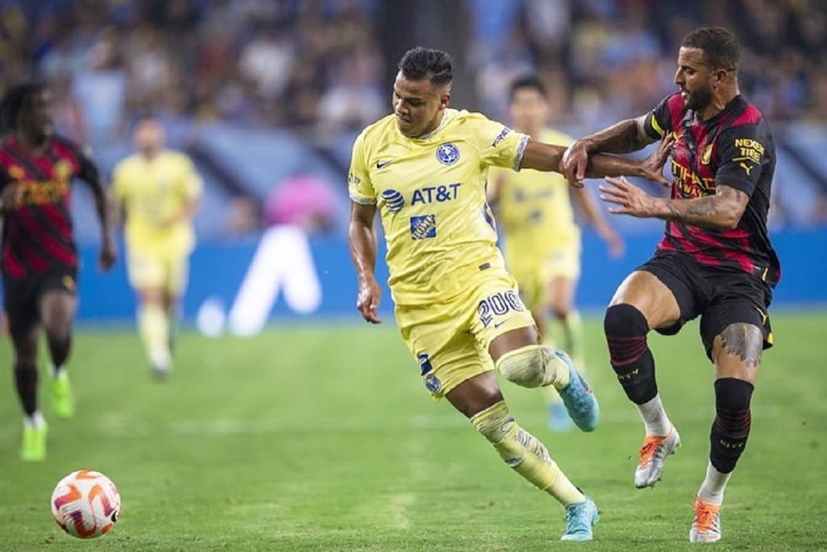 VIDEO: La jugada del Mozumbito de Puebla en el América-Man City que reventó las redes 2 Roman Martinez America