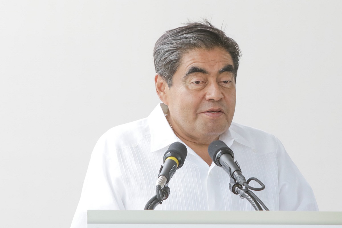 Inician investigación por entrega irregular de plazas a maestros en Puebla; cobraban 40 mil pesos 2 barbosa 3