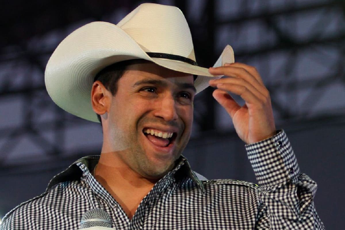 "Desvelado": Bobby Pulido ayuda a fan a encontrar a una joven que conoció en su concierto 4 bobby pulido 1