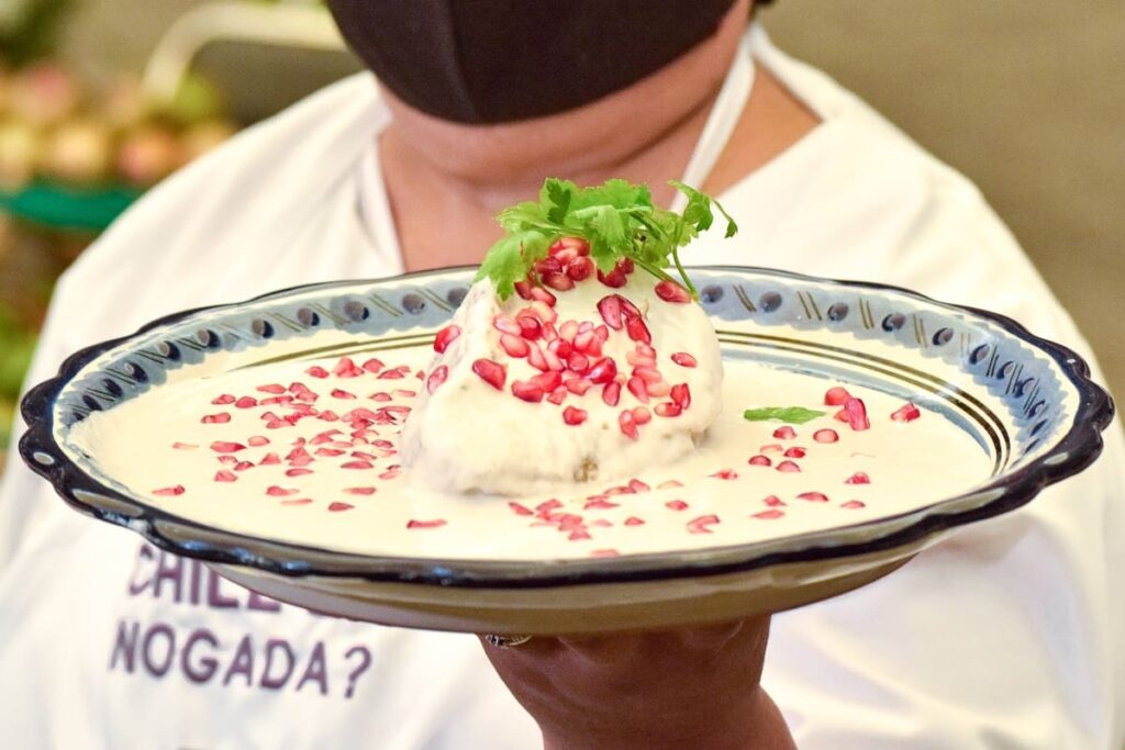 chiles en nogada 4