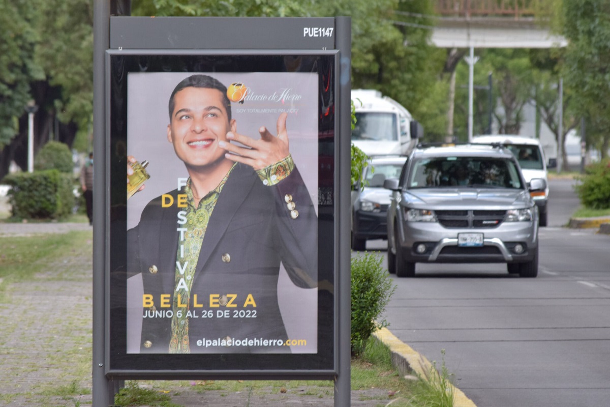 Ayuntamiento de Puebla promete retirar espectaculares pequeños en áreas verdes del municipio 2 espectaculares