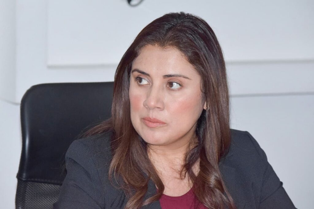 laura zapata 1