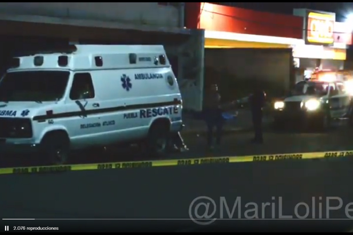 Ejecutan a dos jóvenes afuera de un Oxxo en Atlixco 2