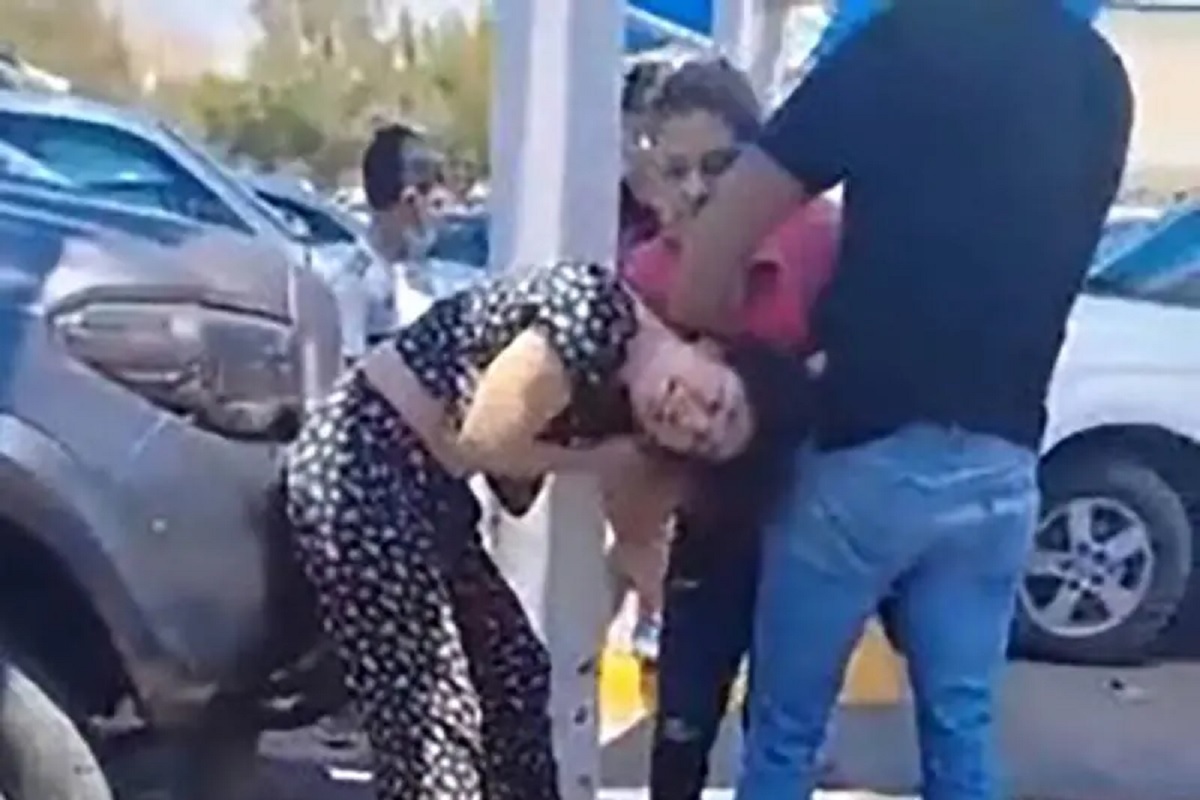 VIDEO: Descubre a su esposo con otra y se arma la pelea en Tamaulipas 2 tamaulipas