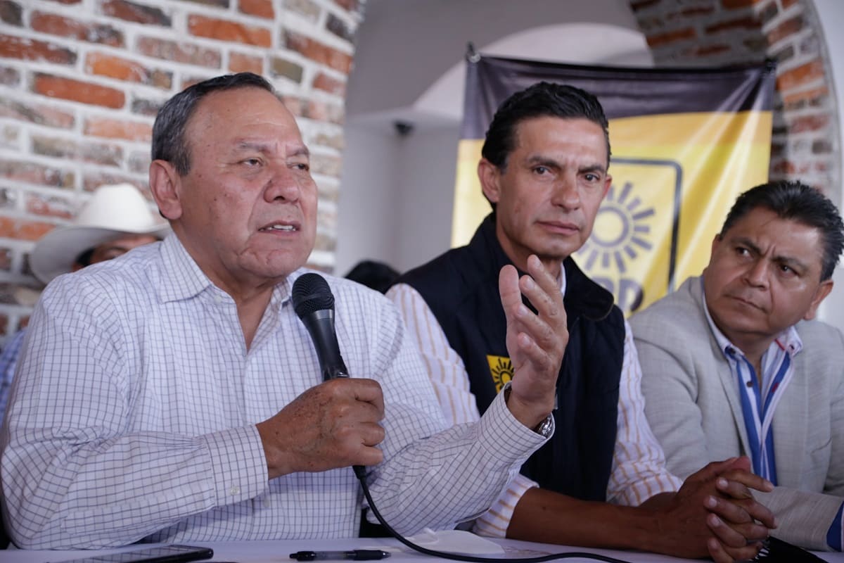 Líder nacional del PRD respalda petición de megacoalición de la oposición en Puebla 6 IMGV 35 1