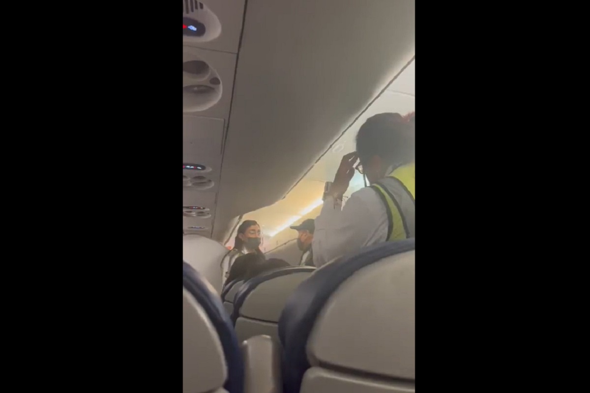 Acusan discriminación en Aeroméxico: bajan a familia indígena del avión (VIDEO) 2