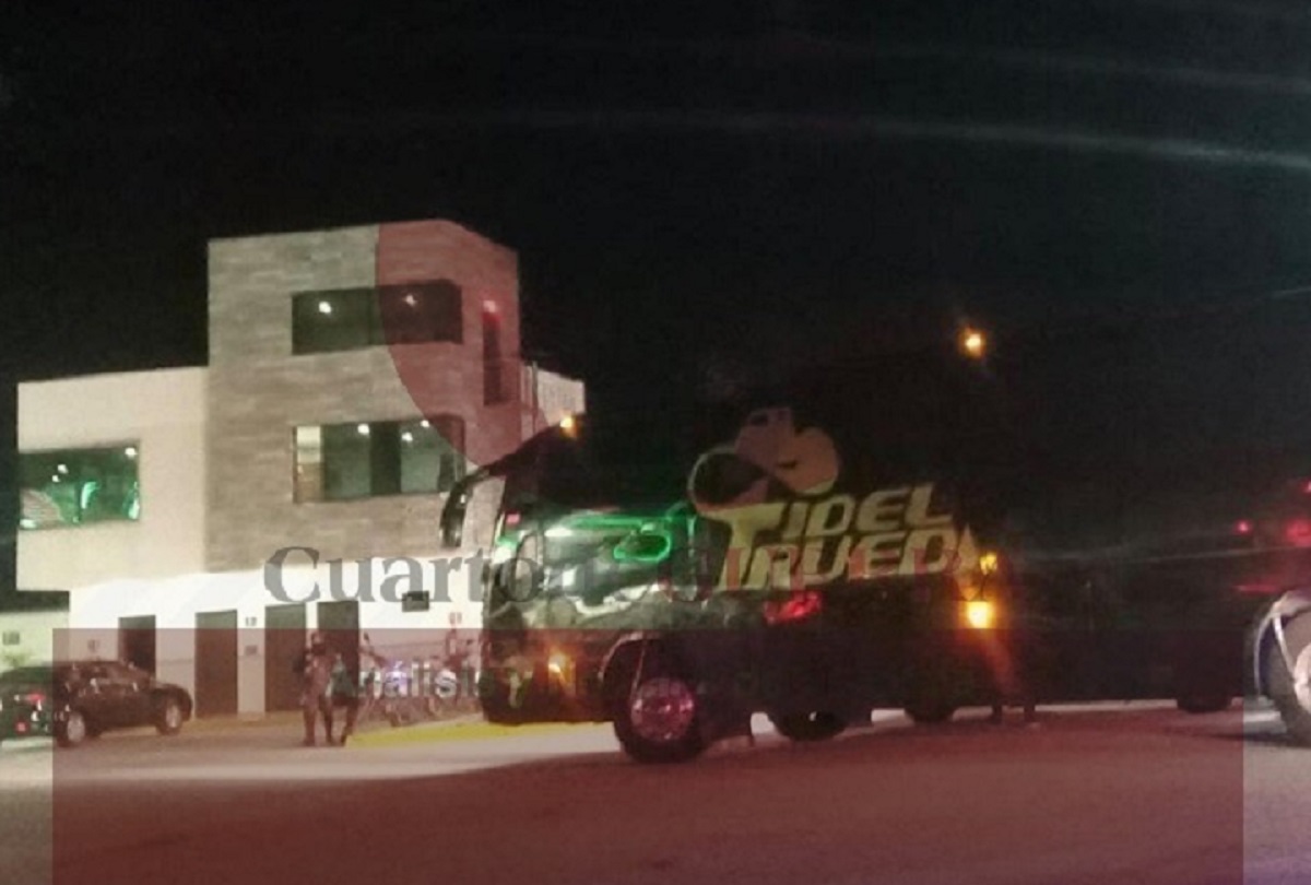 Balean el camión de Fidel Rueda en la México-Puebla; el conductor resultó herido 2 balean camion fidel rueda