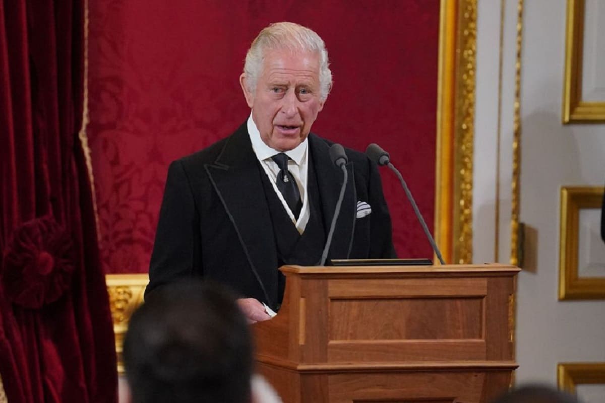 Así fue la proclamación de Carlos III como rey de Inglaterra 4 Carlos III 1