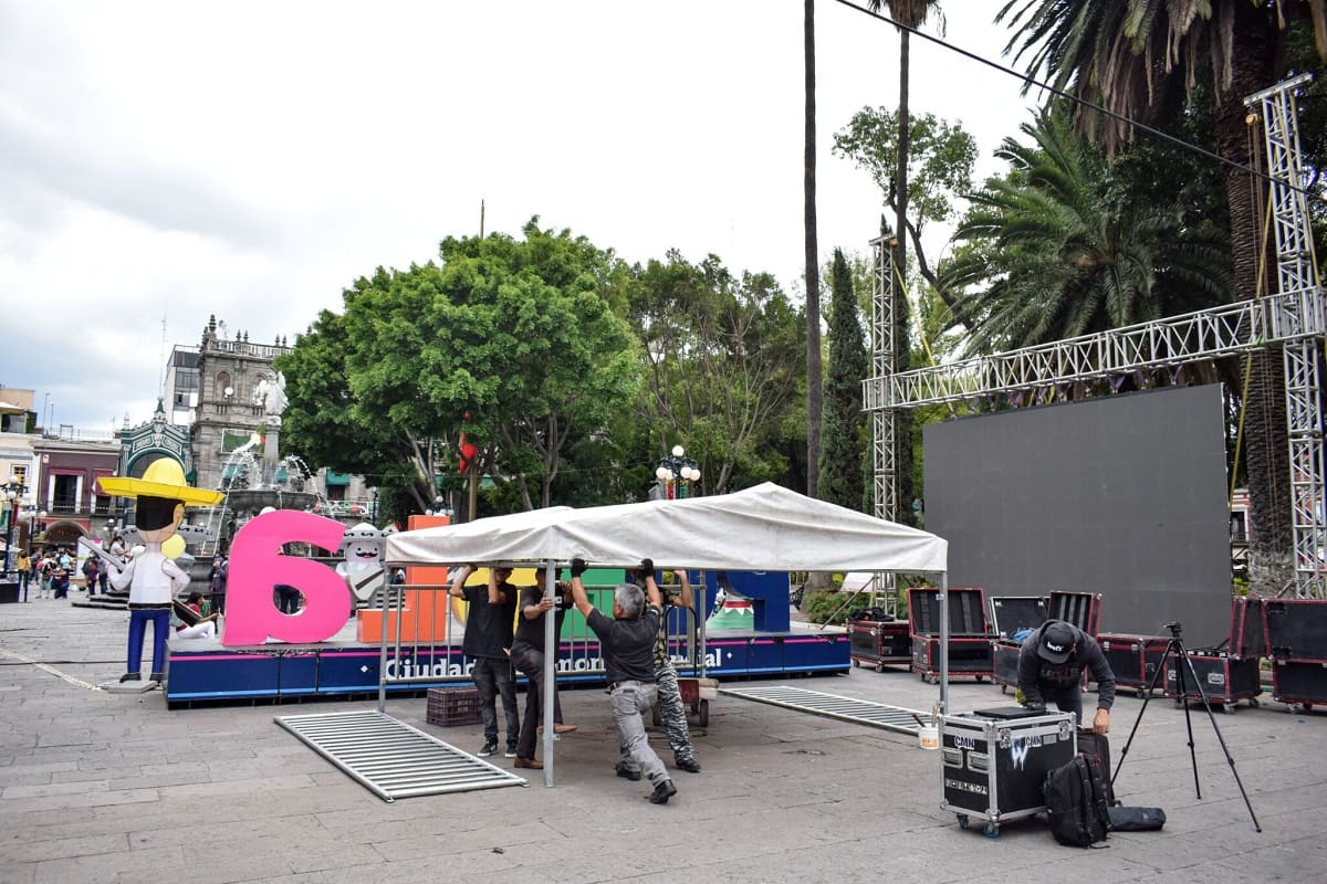 Estiman que 4 mil personas asistan al Grito de Independencia en el zócalo de Puebla 4 DSC0138 2 1
