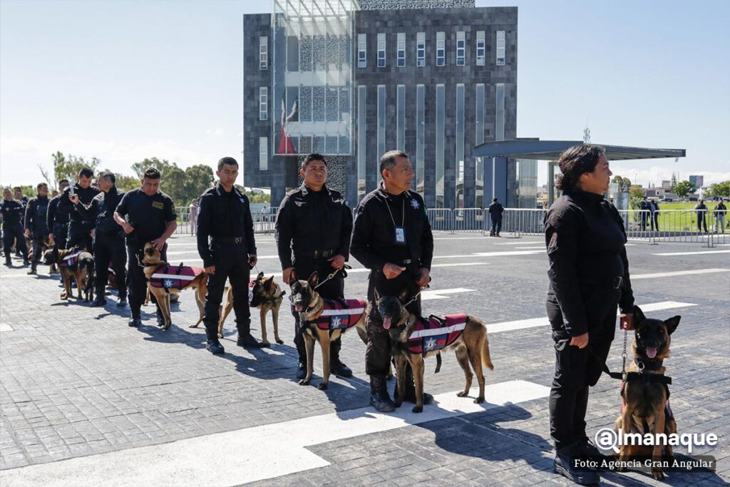 Entrega de Patrullas Municipales Puebla 5