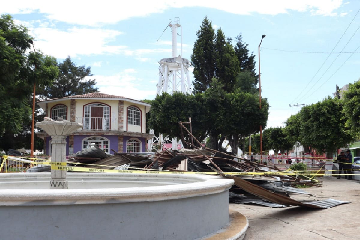 Investiga FGE desplome de tanque de agua en Texmelucan