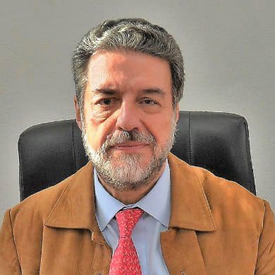 Luciano Concheiro y Mario Chávez, detrás de las normalistas de teteles