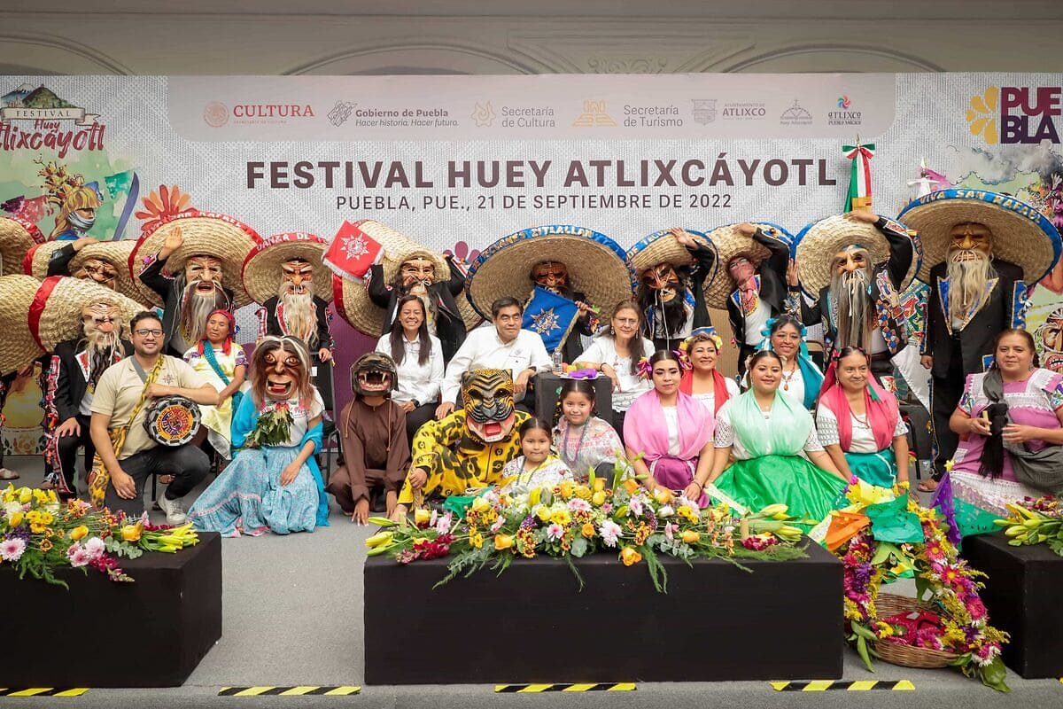 Preserva Gobierno de Puebla cultura indígena; Miguel Barbosa recibe en Casa Aguayo a Convite de Huey Atlixcáyotl 3 Miguel Barbosa Festival Huey 1