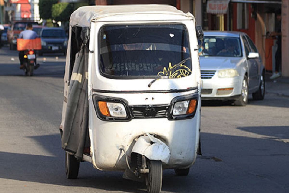 Muere trabajadora del INEGI tras volcarse el mototaxi en el que viajaba 4 Mototaxi 1