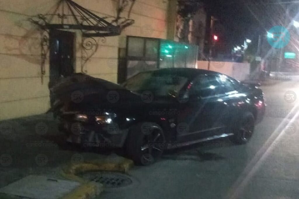 Mustang en el bulevar 5 de Mayo 1