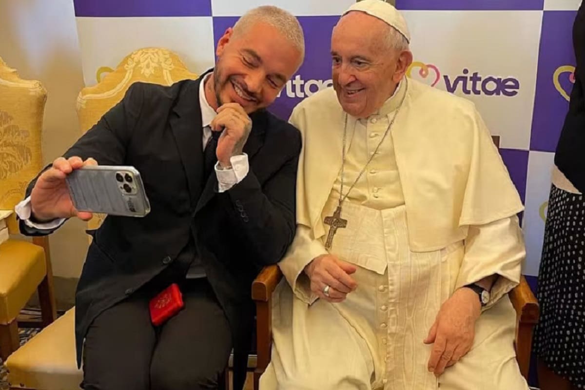 Papa Francisco y J Blavin se reúnen y hasta se toman selfie con "flow latino" 4 Tatiana 2