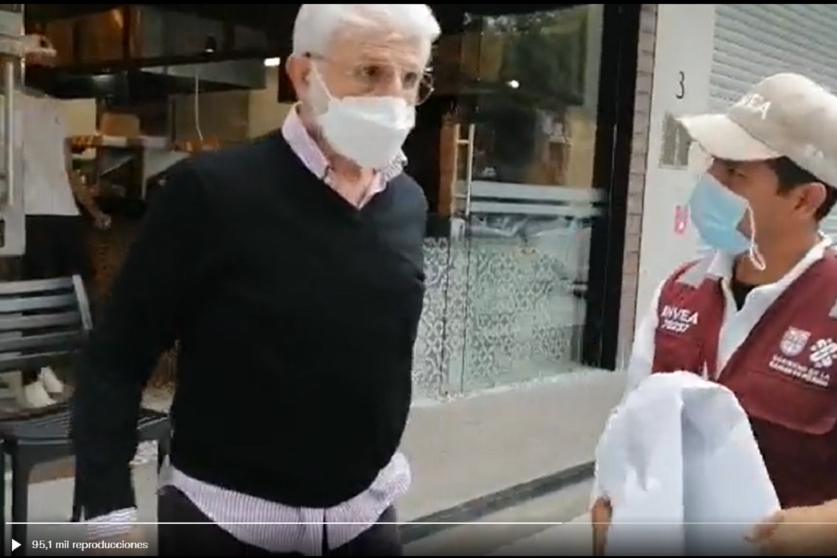 VIDEO: Padre del alcalde de Miguel Hidalgo amenaza a trabajadores del gobierno que clausuraron su taquería 2 alcalde miguel hidalgo