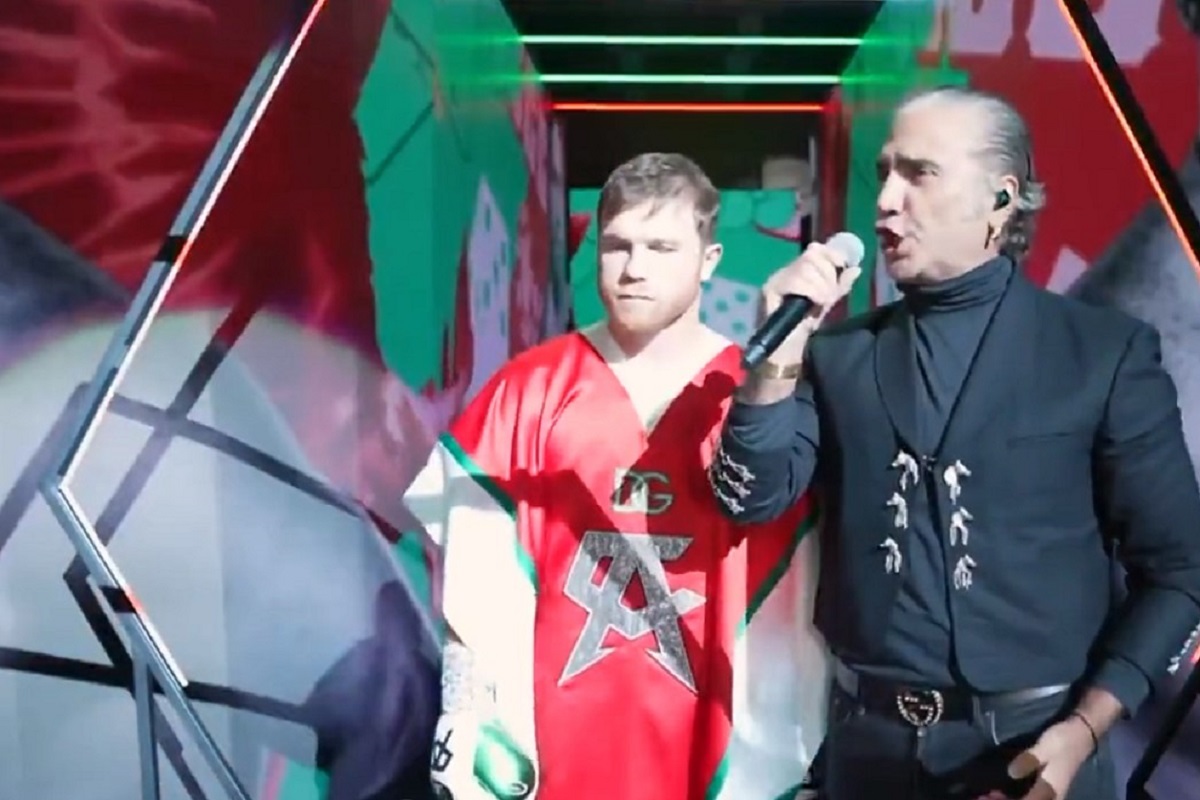 Alejandro Fernández acompaña al “Canelo” Álvarez al ring y canta "México lindo y querido" (VIDEO) 1 alejandro