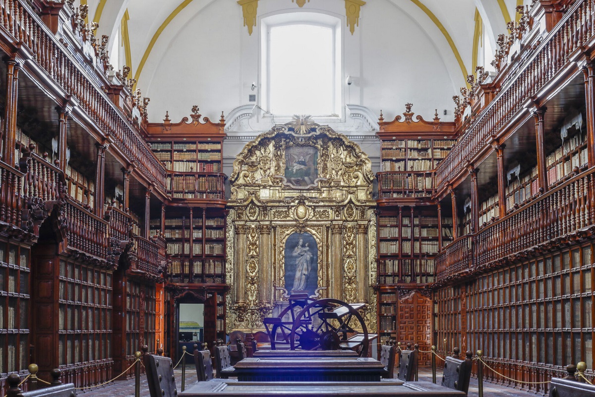 La Biblioteca Palafoxiana celebra su 376 aniversario; estos son algunos datos curiosos 6 biblioteca palafoxiana 5