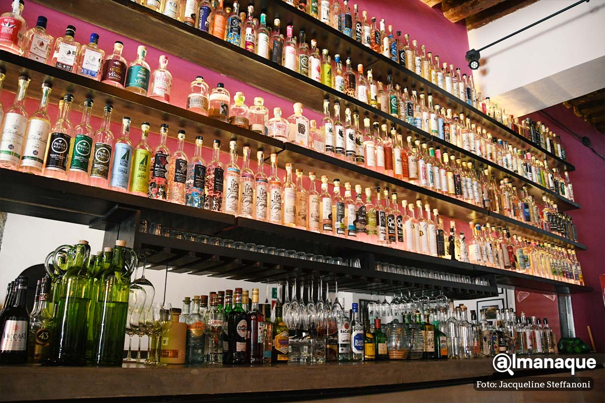 mezcaleria miel de agave puebla 14