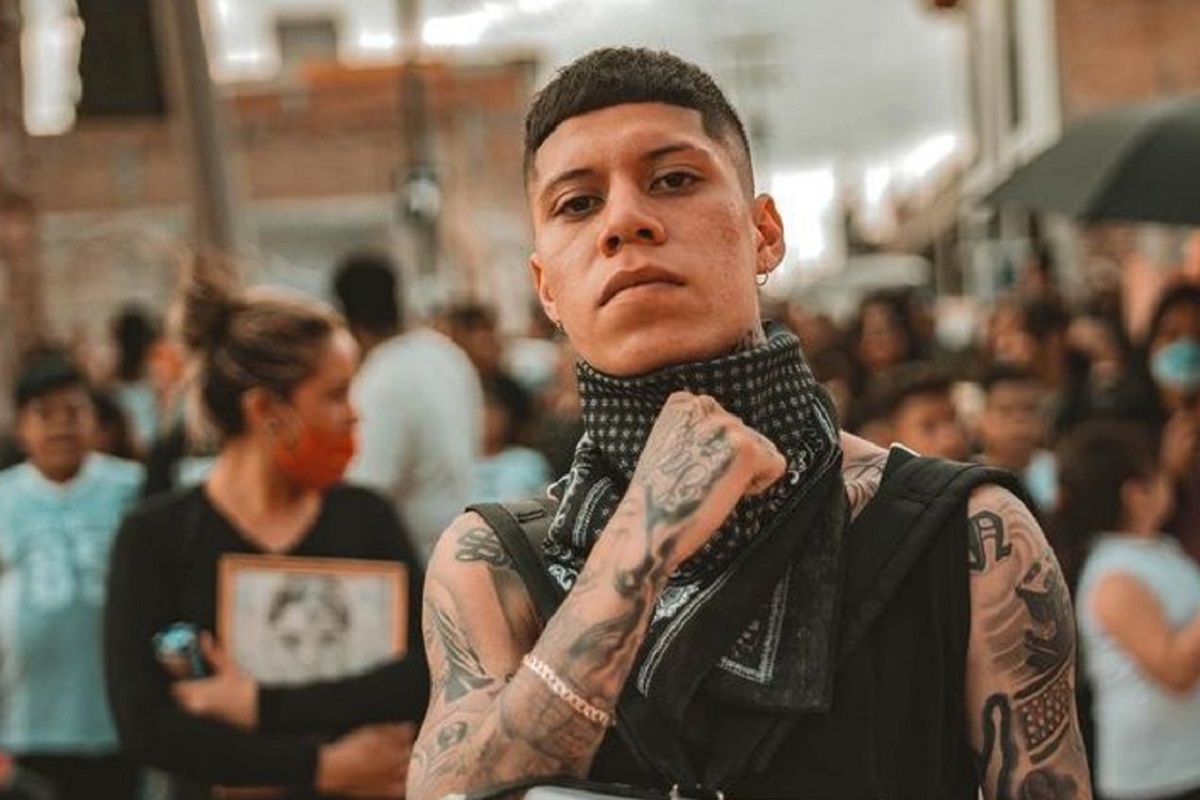 ¡Hermano cayó la ley! Detienen a Santa Fe Klan mientras transmitía en vivo