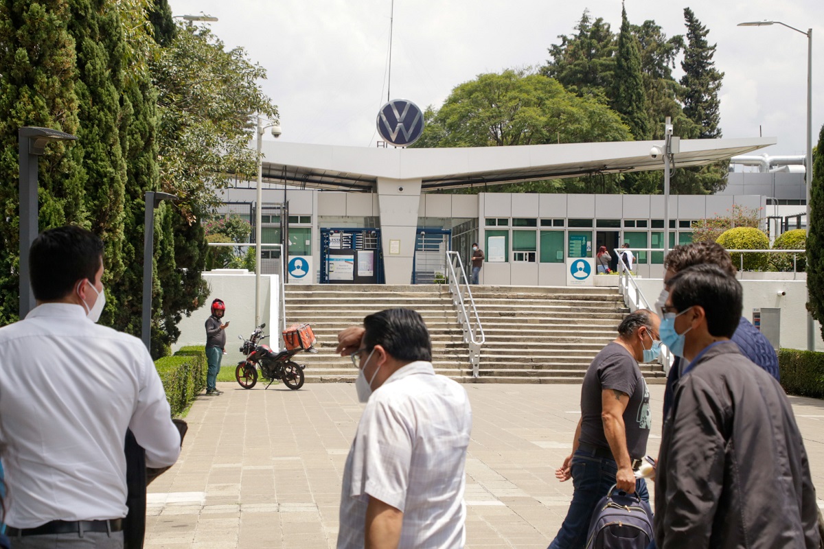 A partir del 14 de octubre, trabajadores de Volkswagen recibirán bono del aumento salarial 3 volkswagen 6