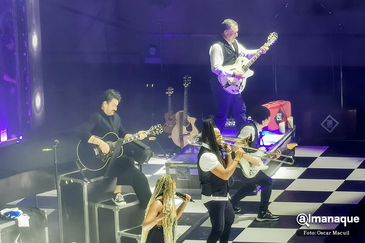 VIDEO/FOTOS: Arjona se presenta en el GNP y hasta playera del Puebla le tocó 7 Ricardo Arjona Puebla 3
