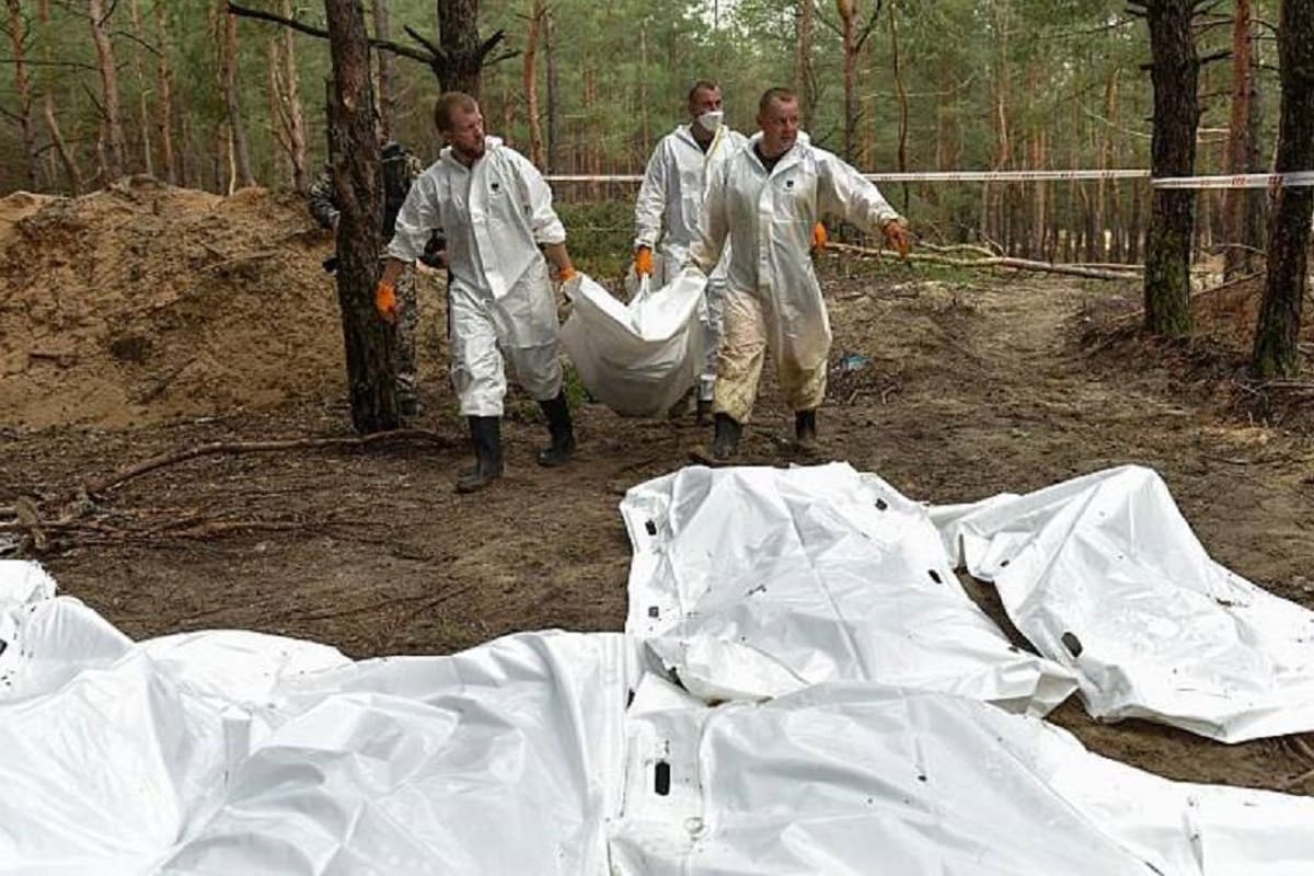 Ucrania confirma la exhumación de 180 cadáveres en Limán 4 Ucrania cuerpos 1