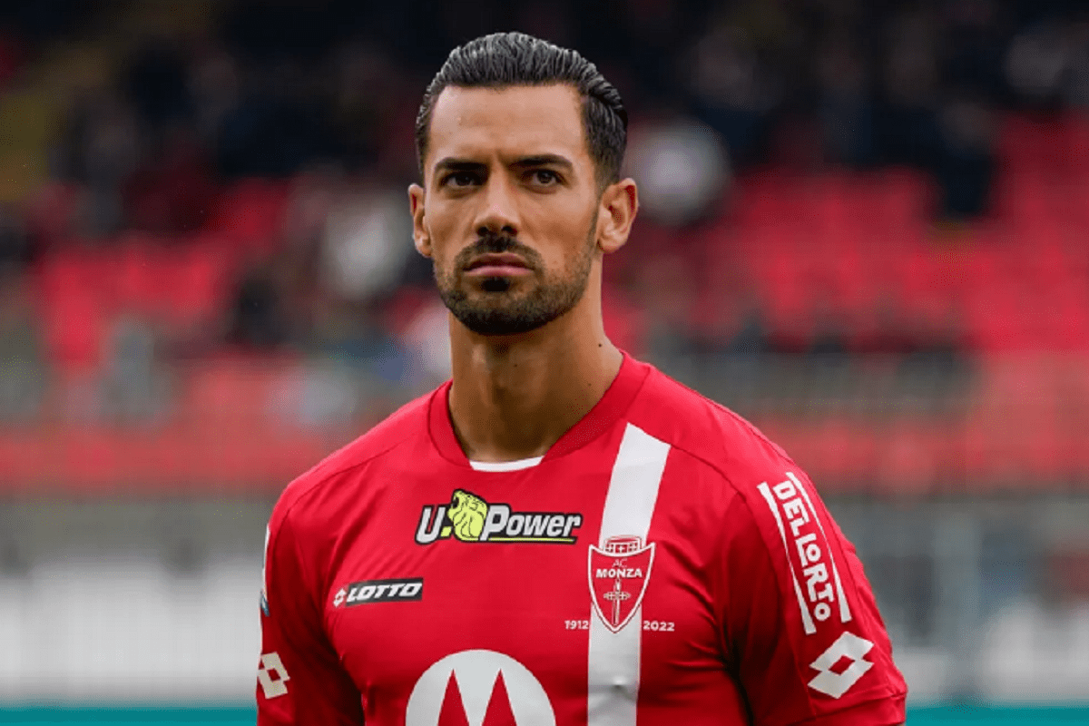 Apuñalan a Pablo Marí Villar, futbolista del Arsenal, junto a otras cuatro personas en Milán 5 apunalan a futbolista 1