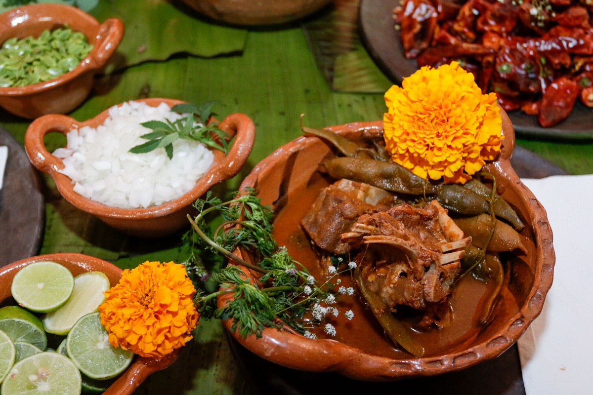 Hasta 600 pesos costará el plato de Mole de Caderas en Puebla 5 mole de caderas