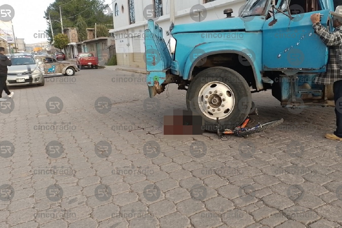 Ciclista muere atropellado por un camión de carga en Tlaxco 2 muere ciclista