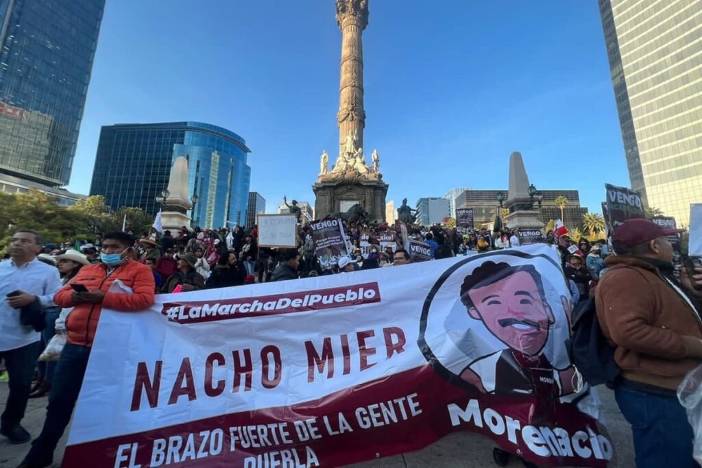 Ignacio Mier lleve sus lonas al triangulo rojo 1