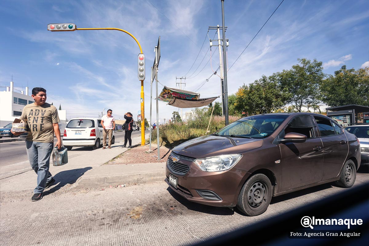 Revela Barbosa que concesionarios son dueños de transporte pirata 2 Taxis piratas en Puebla 2