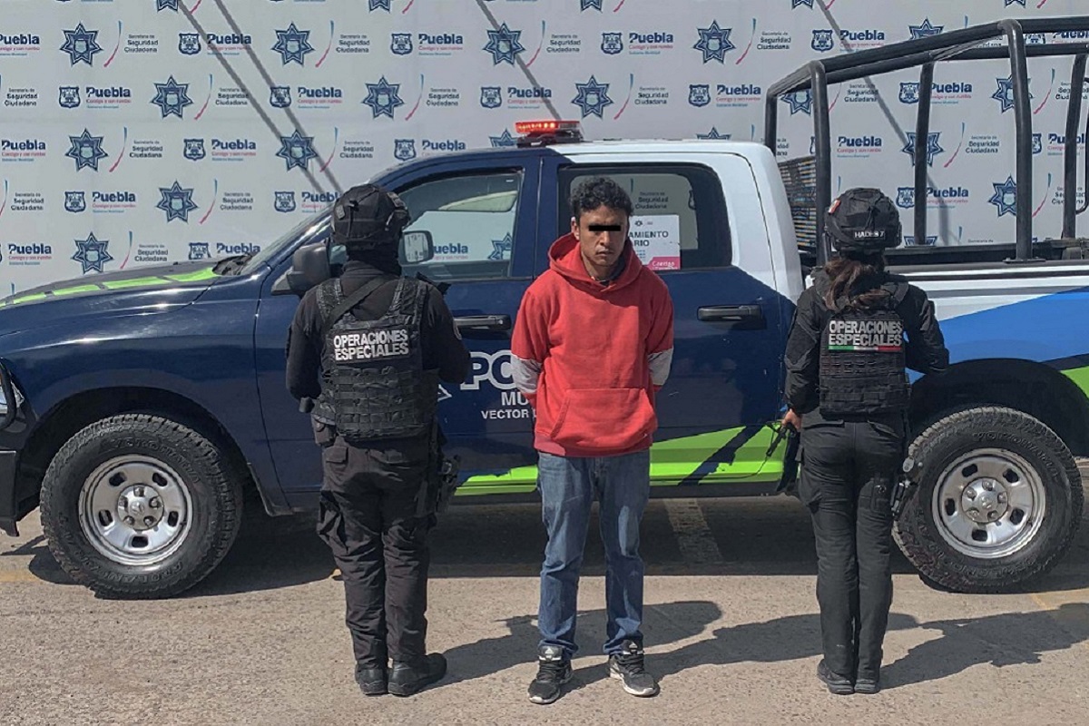 Presunto asaltante de transeúntes fue detenido por la Policía Municipal de Puebla 2 WhatsApp Image 2022 11 18 at 12.02.05 PM